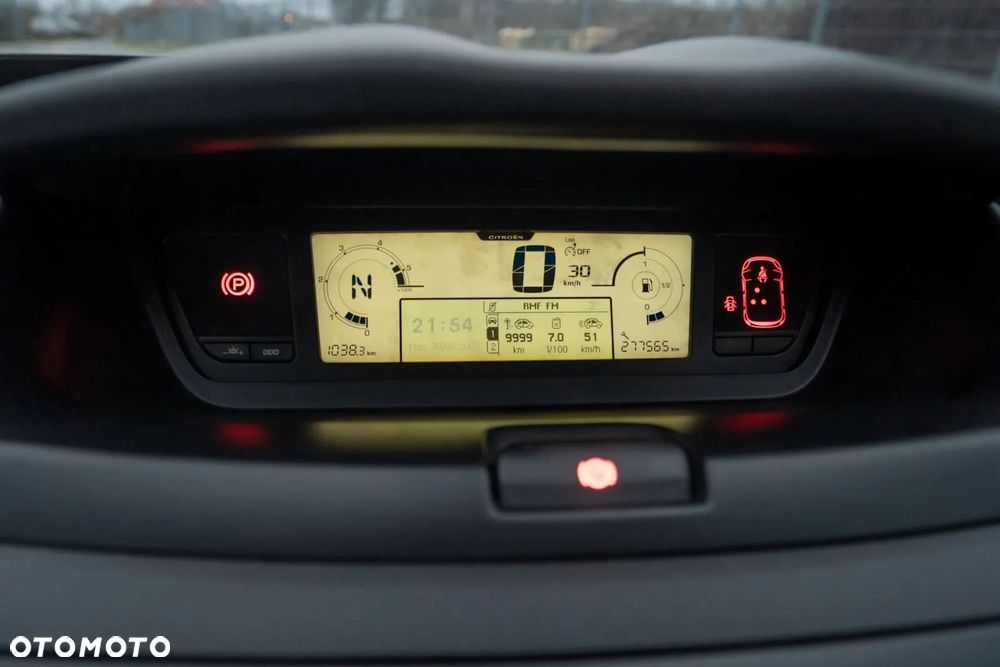 Citroën C4 Grand Picasso - 16
