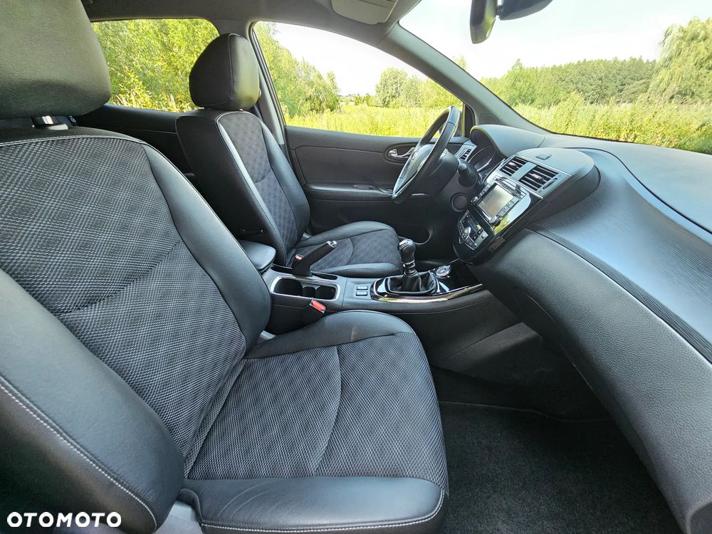 Nissan Pulsar 1.2 DIG-T Tekna EU6 - 27