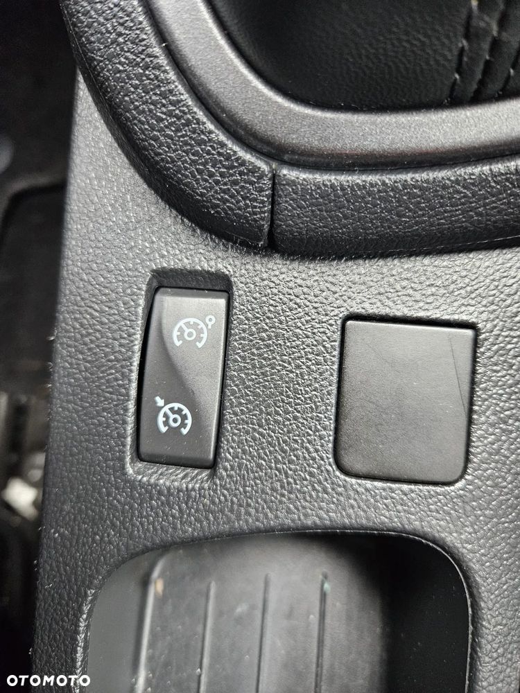 Renault Clio ENERGY TCe 120 LIMITED - 25