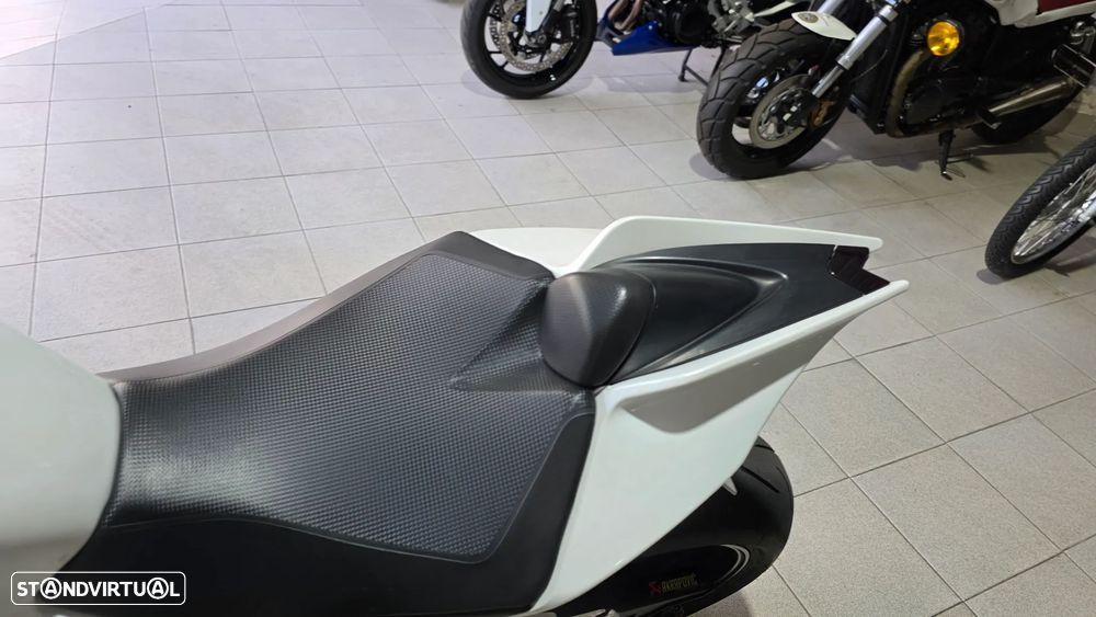Aprilia RSV 4 R APRC (1 Dono) - 11
