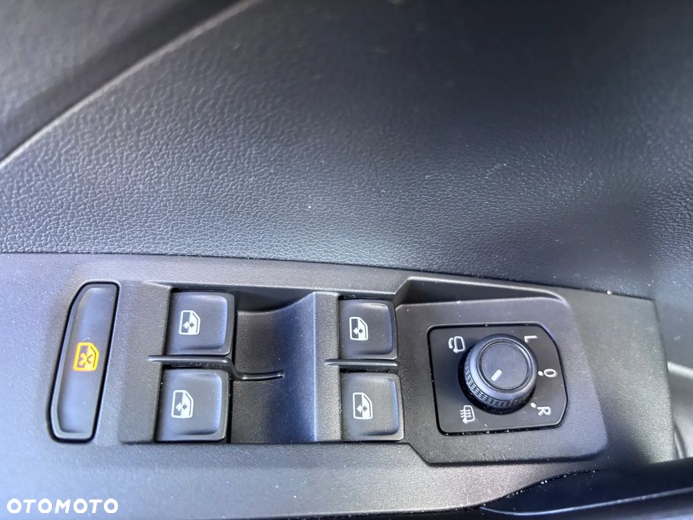 Volkswagen T-Cross - 24