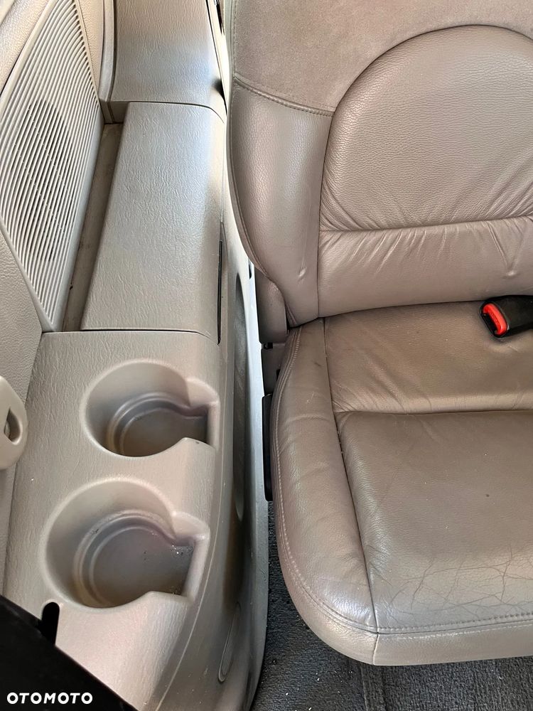 Chrysler Grand Voyager 3.3L Limited - 22