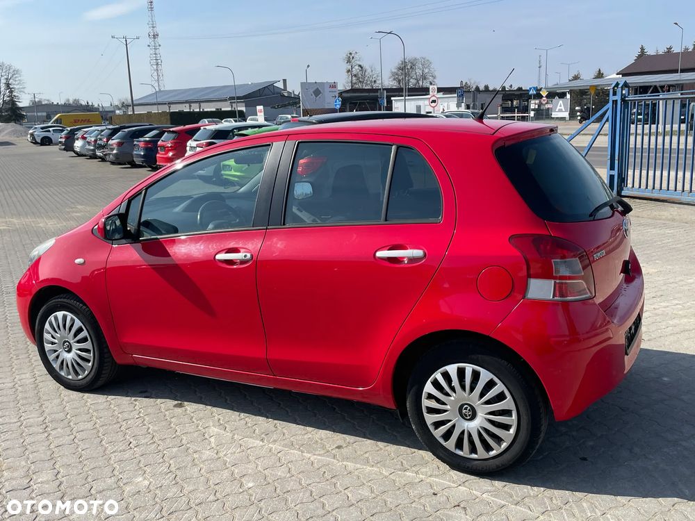 Toyota Yaris 1.0 VVT-i Team - 22