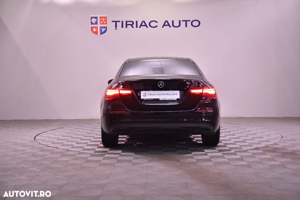 Mercedes-Benz A 200 MHEV 7G-DCT Sedan - 4