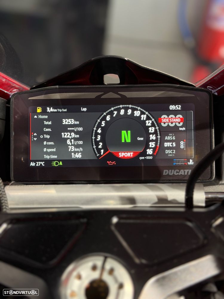 Ducati Panigale V4 S - 10
