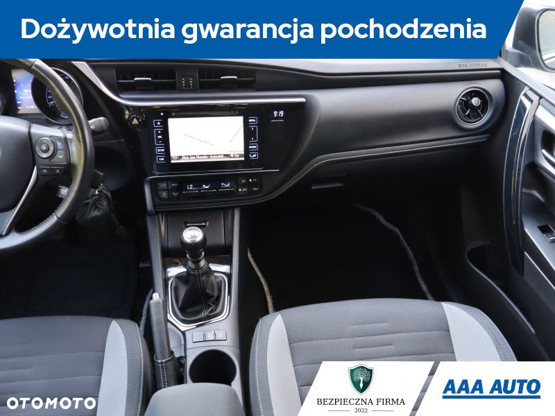 Toyota Auris - 9