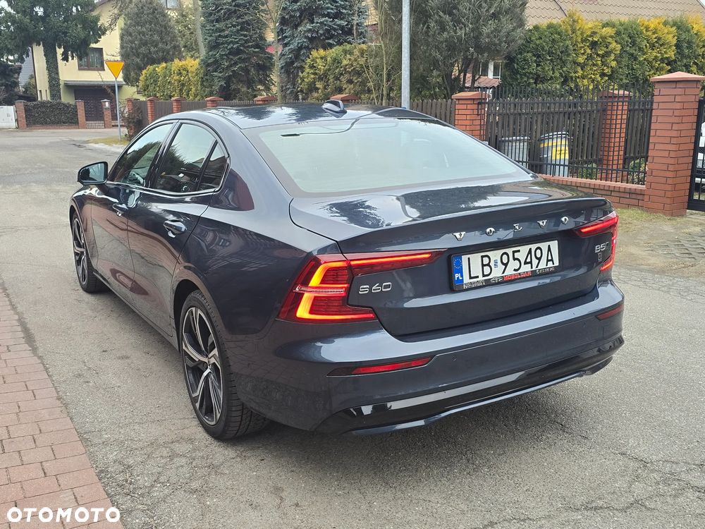 Volvo S60 B5 B AWD Ultimate Dark - 5