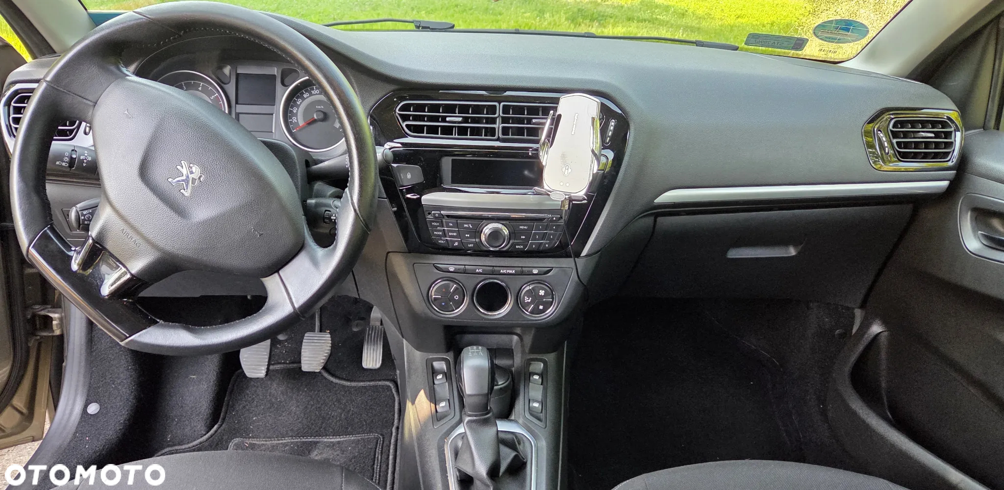 Peugeot 301 1.2 VTi/Pure Tech Allure - 12