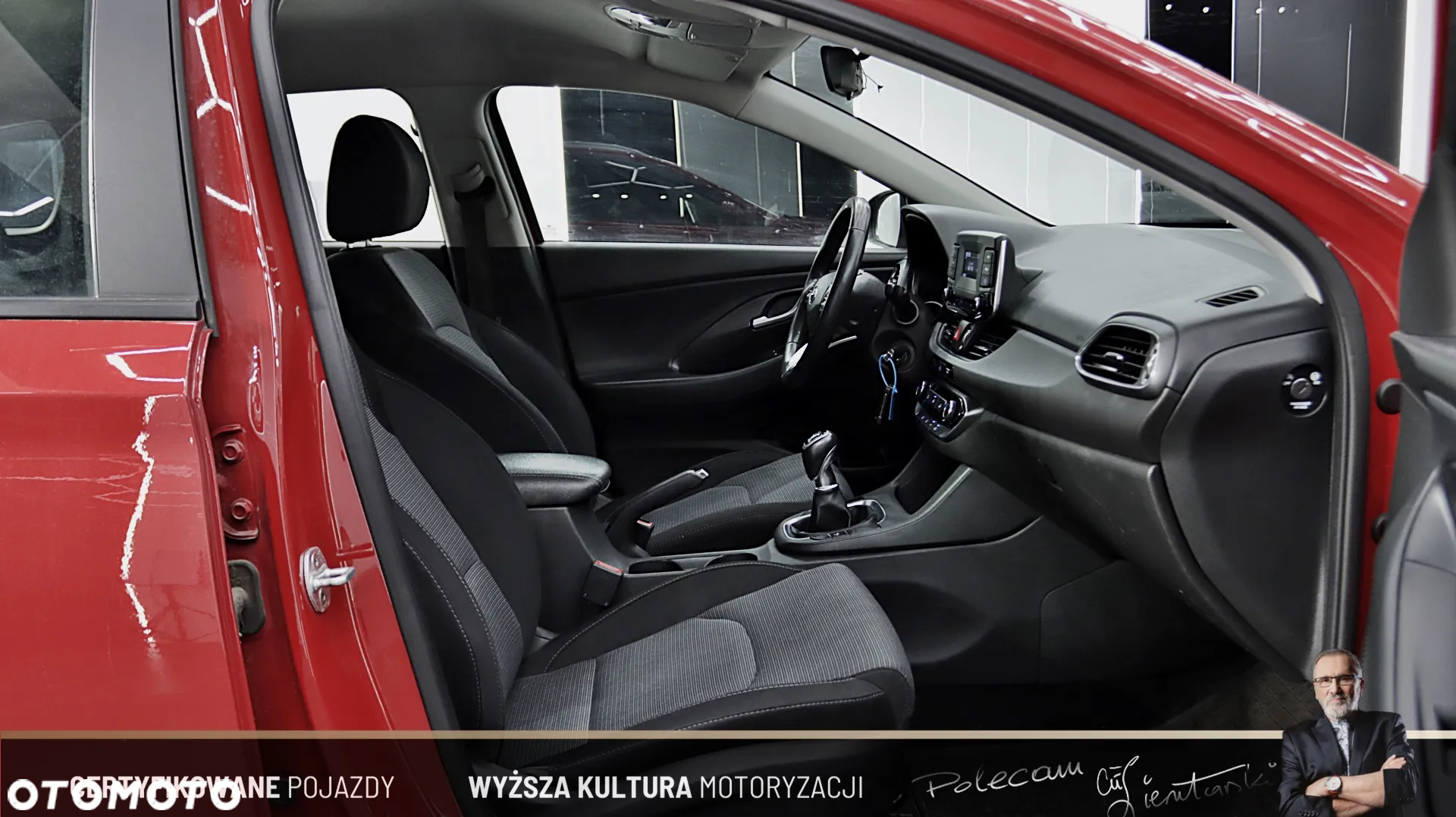 Hyundai i30 1.6 D Classic + - 14