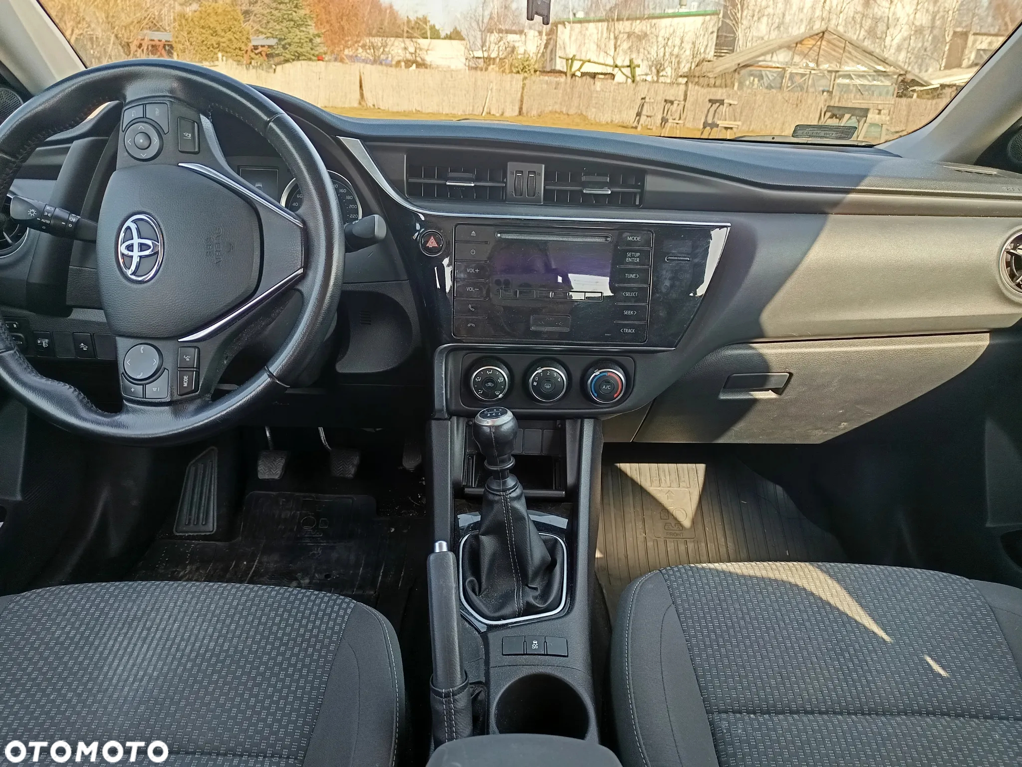 Toyota Corolla - 6
