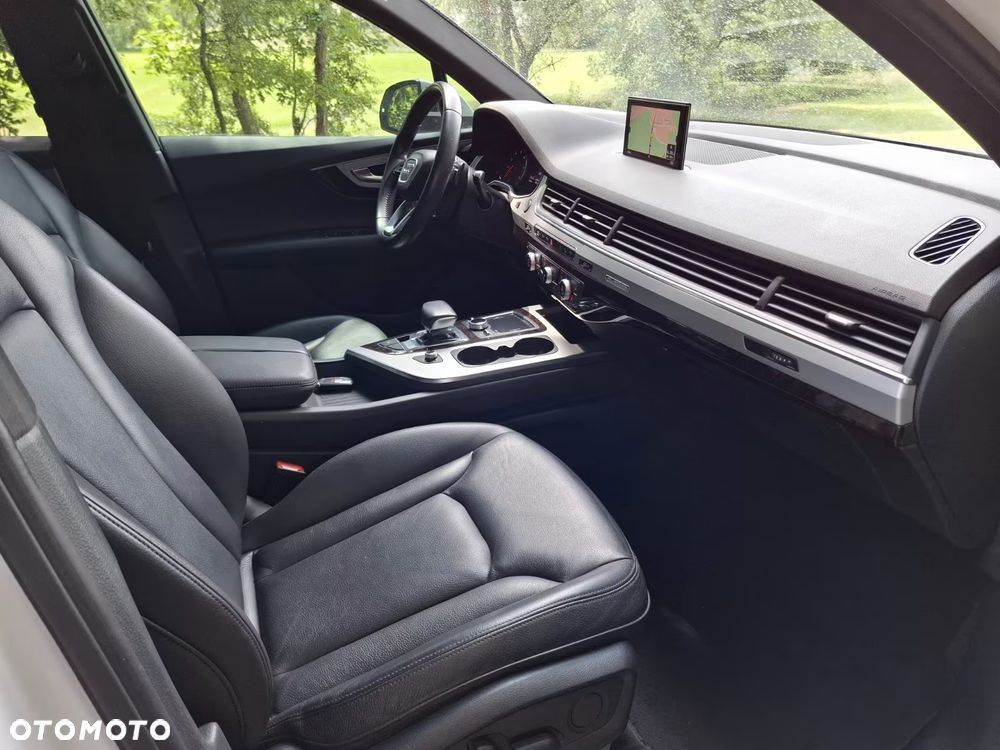 Audi Q7 - 10