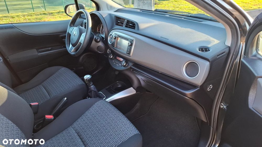 Toyota Yaris 1.33 VVT-i Executive - 10