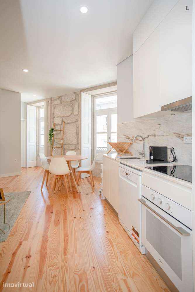 Apartamento com 2 quartos - localizado em Santo Ildefonso Porto - Grande imagem: 2/28