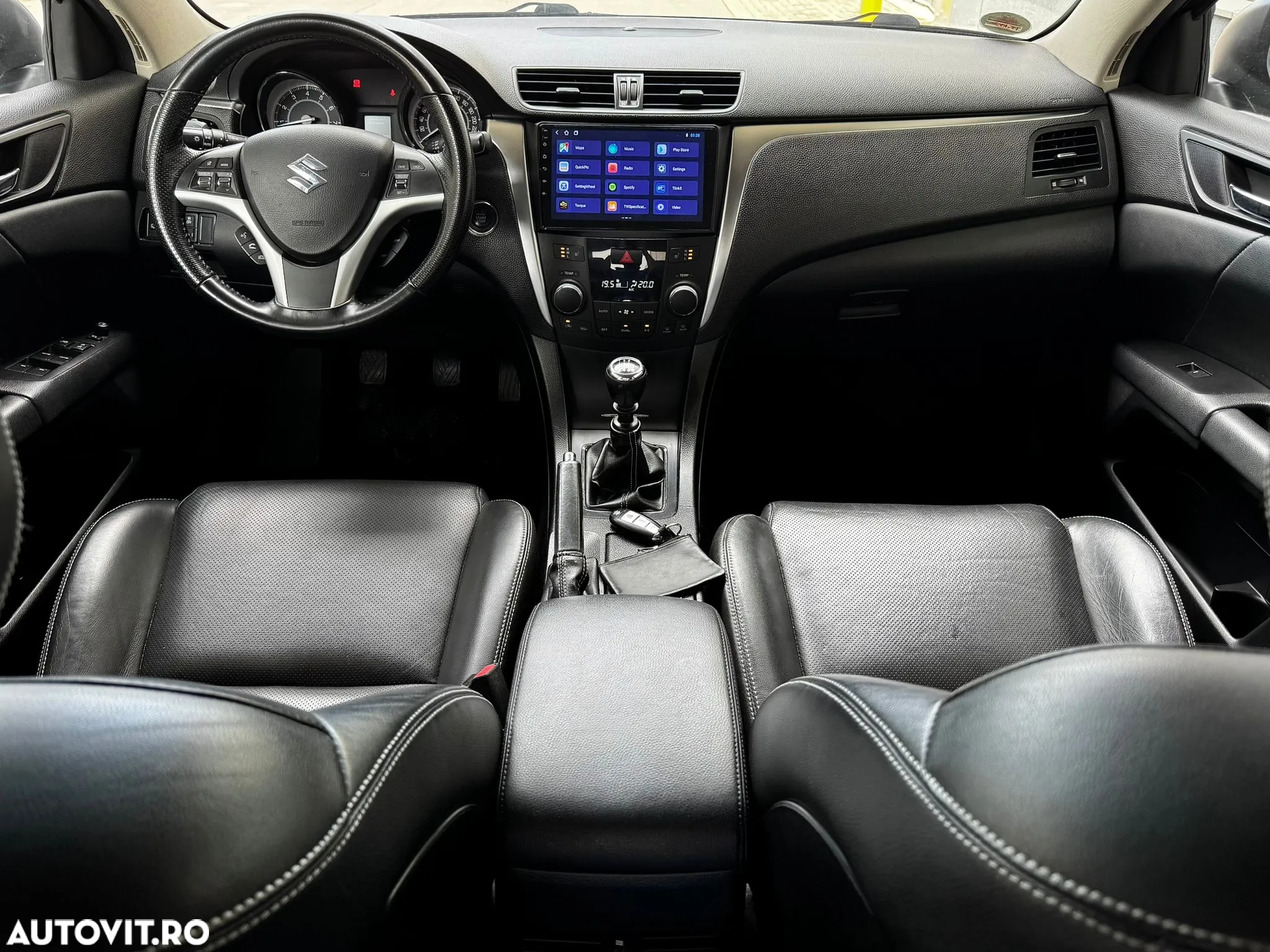 Suzuki Kizashi 2.4 4x2 Sport - 8