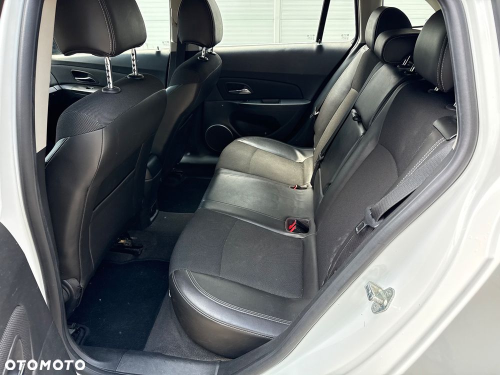 Chevrolet Cruze - 18