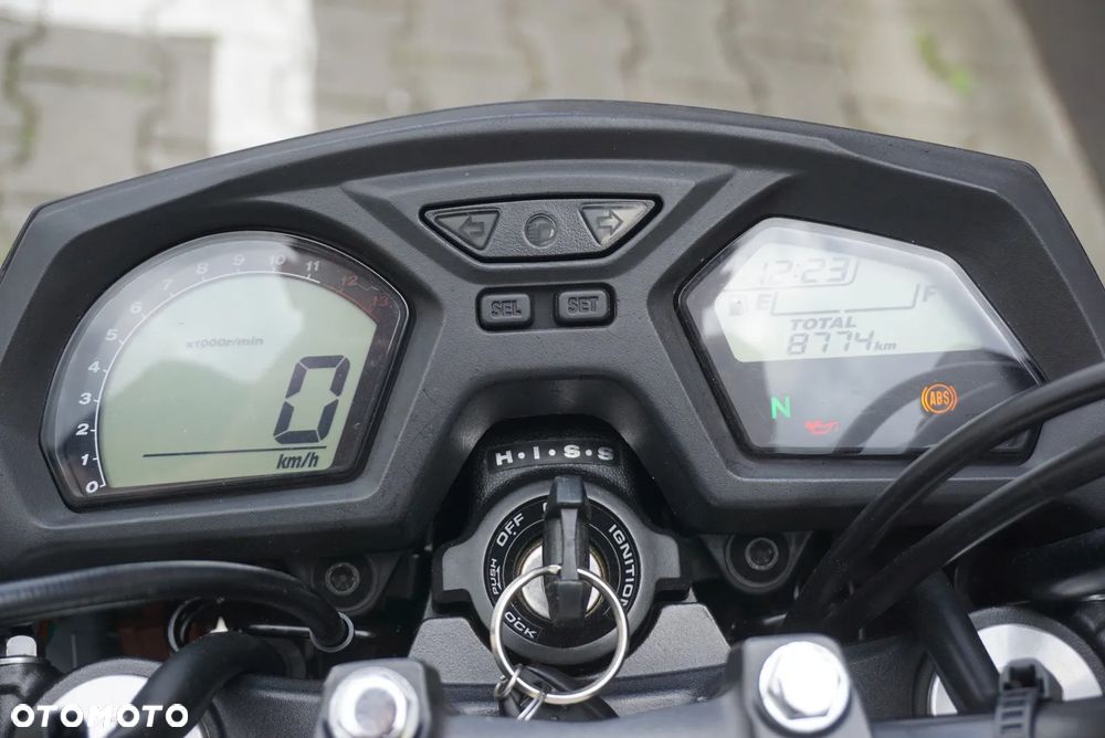 Honda CB - 12