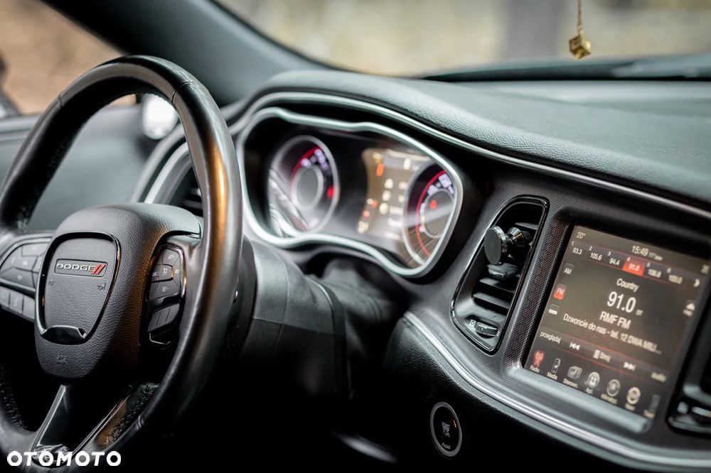 Dodge Challenger - 21