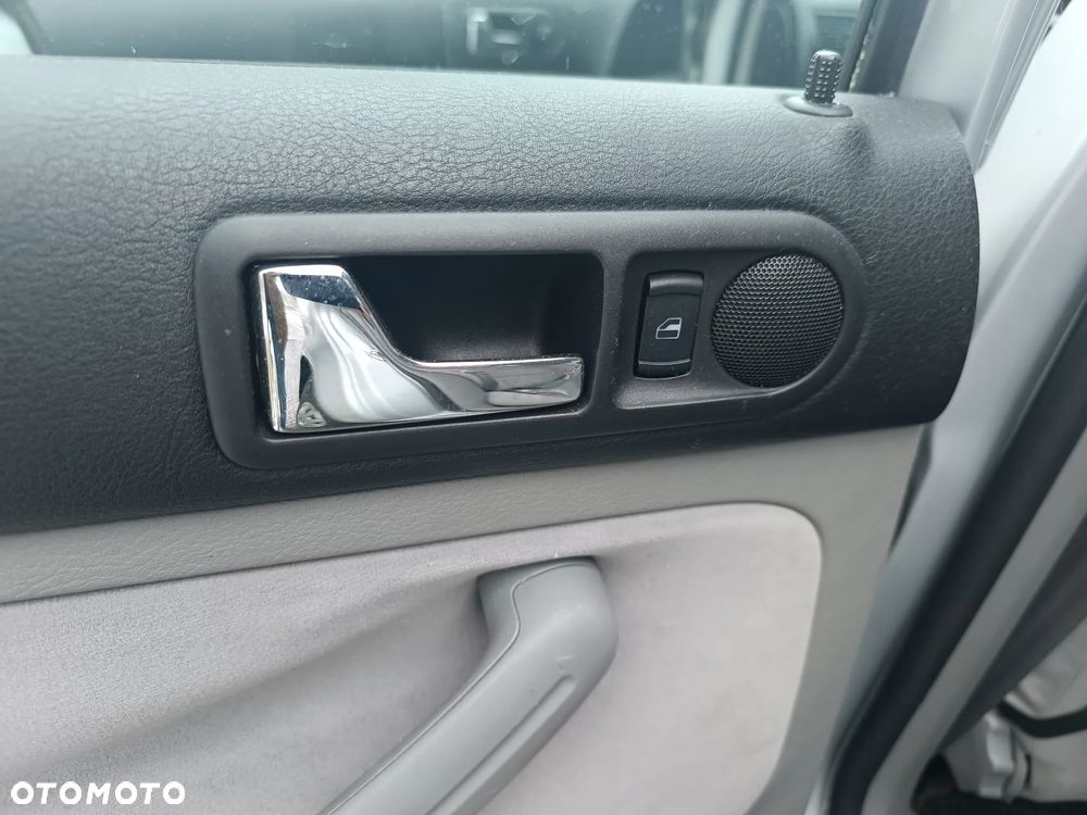 Volkswagen Golf 1.6 - 18