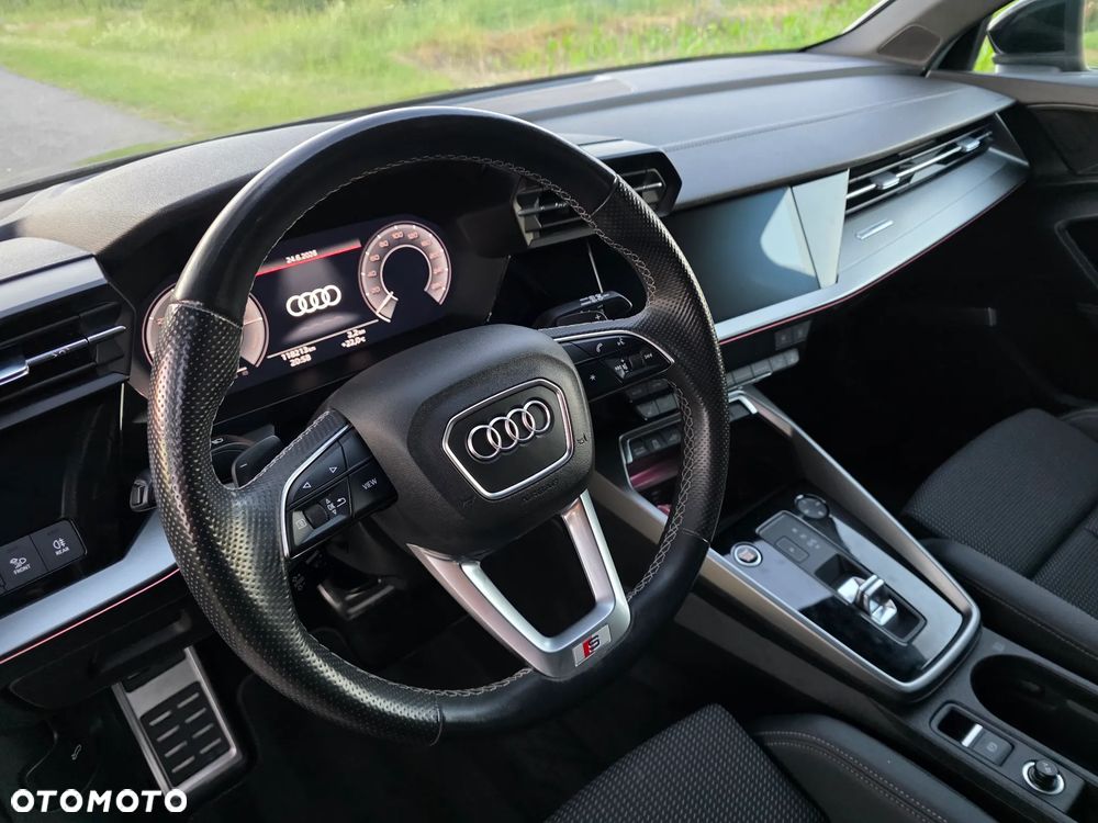 Audi A3 Sportback 40 TFSIe S tronic S line - 17