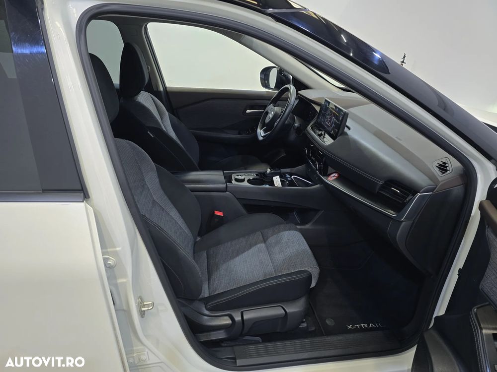 Nissan X-Trail e4ORCE 7 locuri Acenta - 8