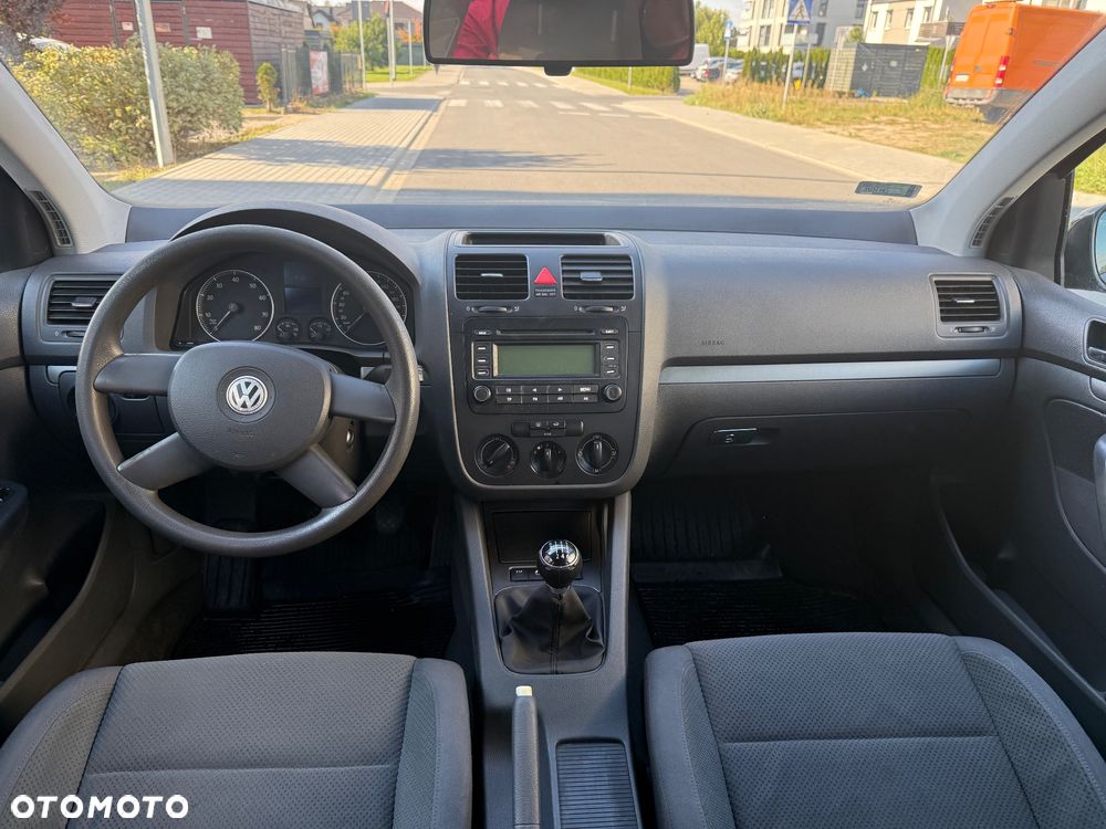 Volkswagen Golf 1.6 FSI Comfortline - 10