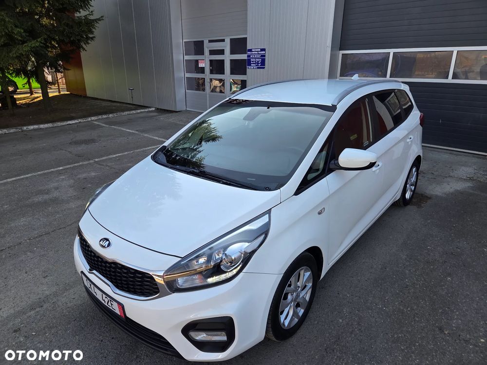 Kia Carens - 18