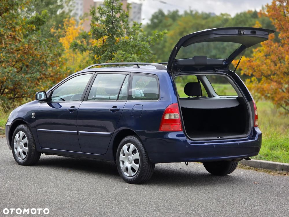 Toyota Corolla 2.0 D-4D Base - 27