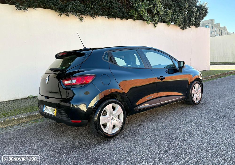 Renault Clio 1.5 dCi Dynamique S - 4