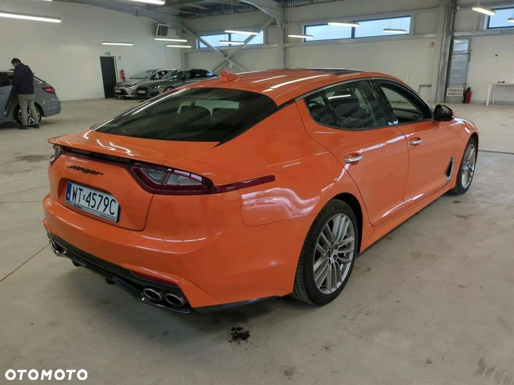 Kia Stinger - 4
