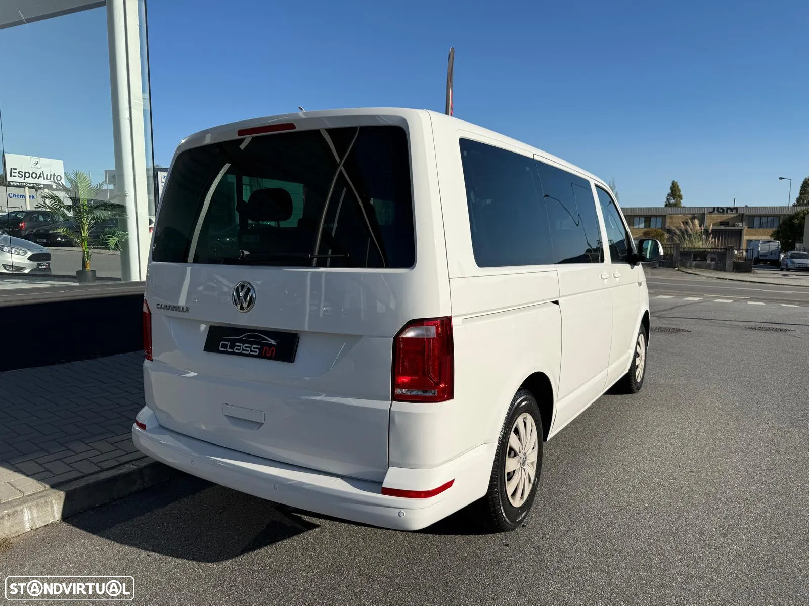 VW Caravelle 2.0 TDi BM Longa Comfortline - 9