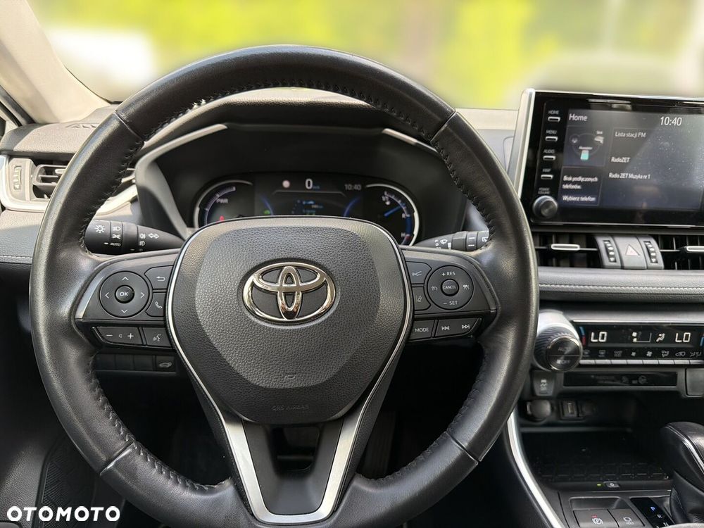 Toyota RAV4 - 11