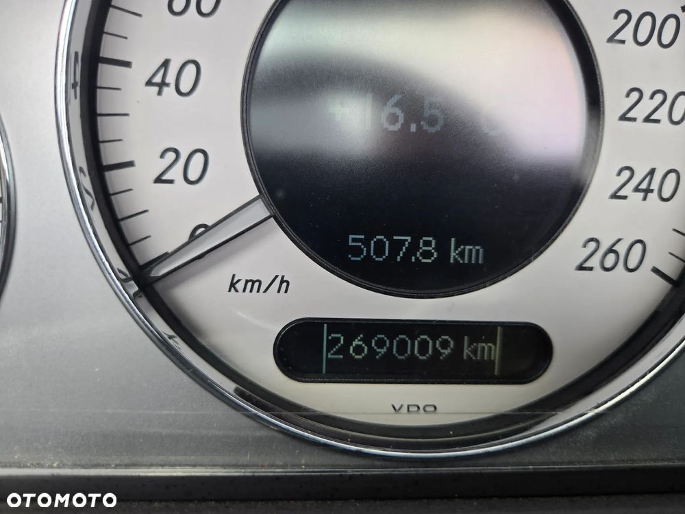 Mercedes-Benz CLK - 22