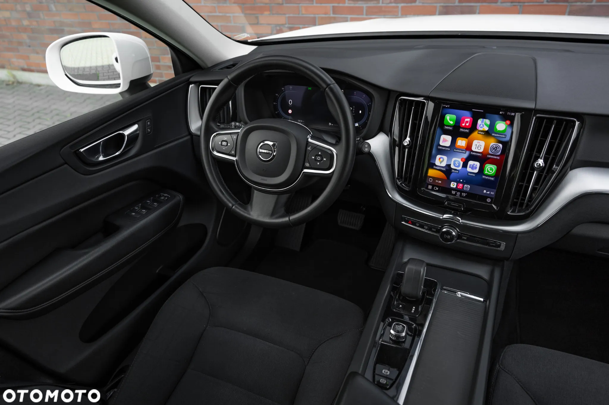 Volvo XC 60 D4 Momentum Pro - 31