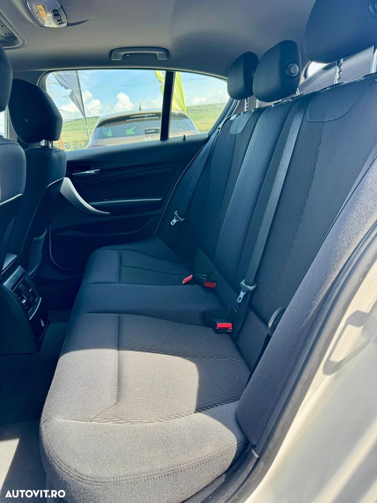 BMW Seria 1 120d Sport Line - 11