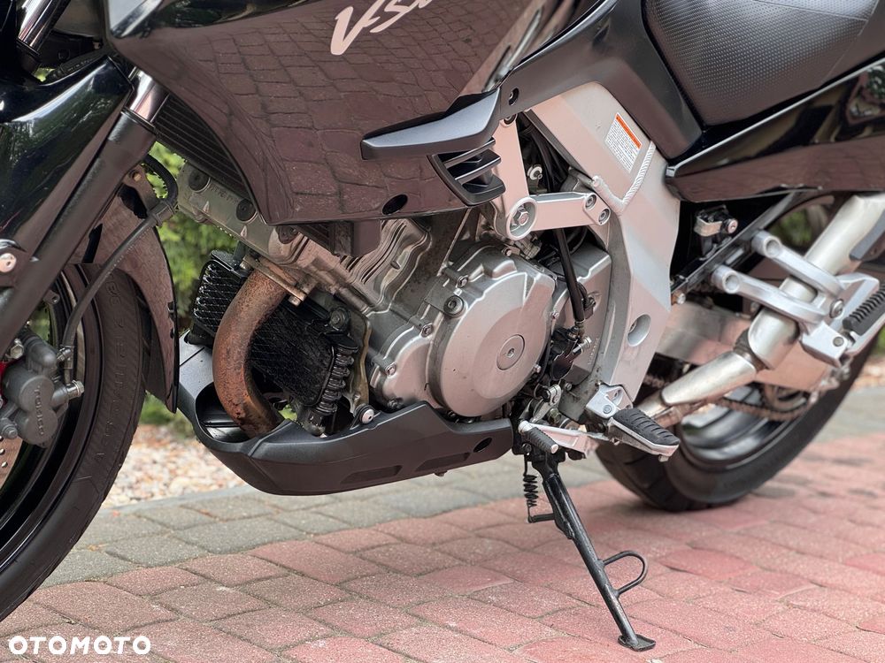 Suzuki DL - 17