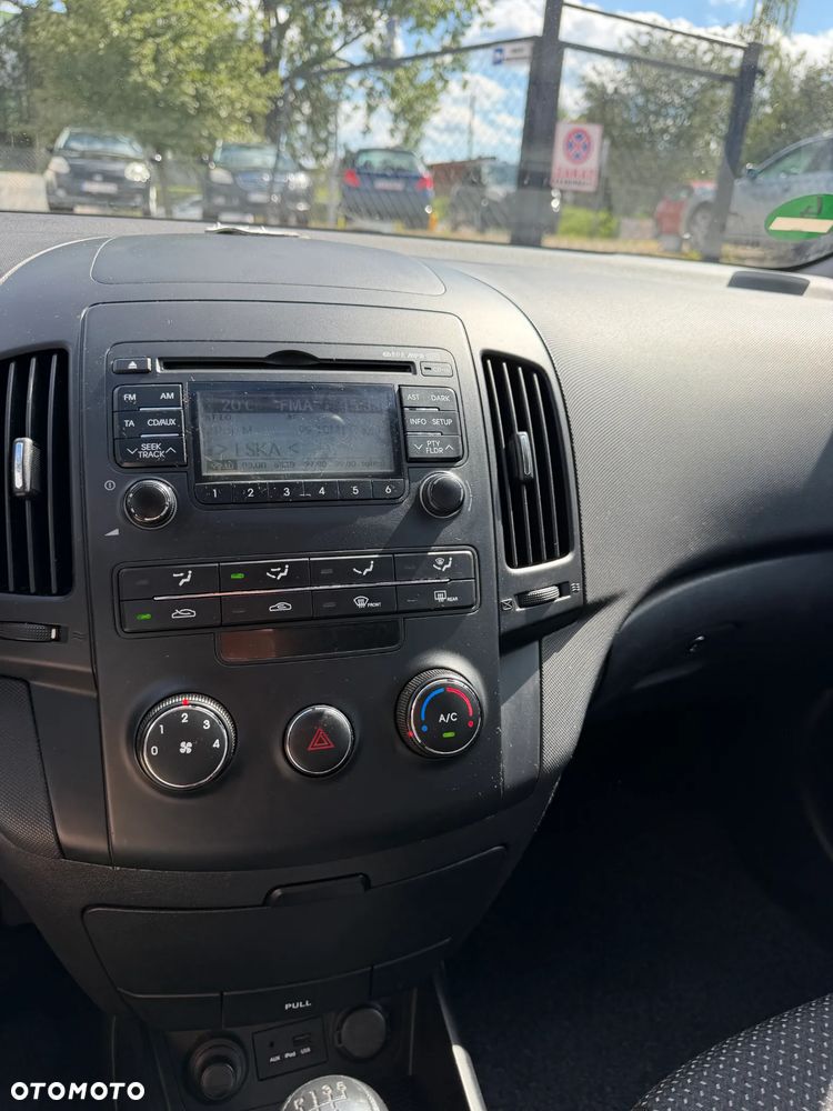 Hyundai i30 1.4 Comfort - 24