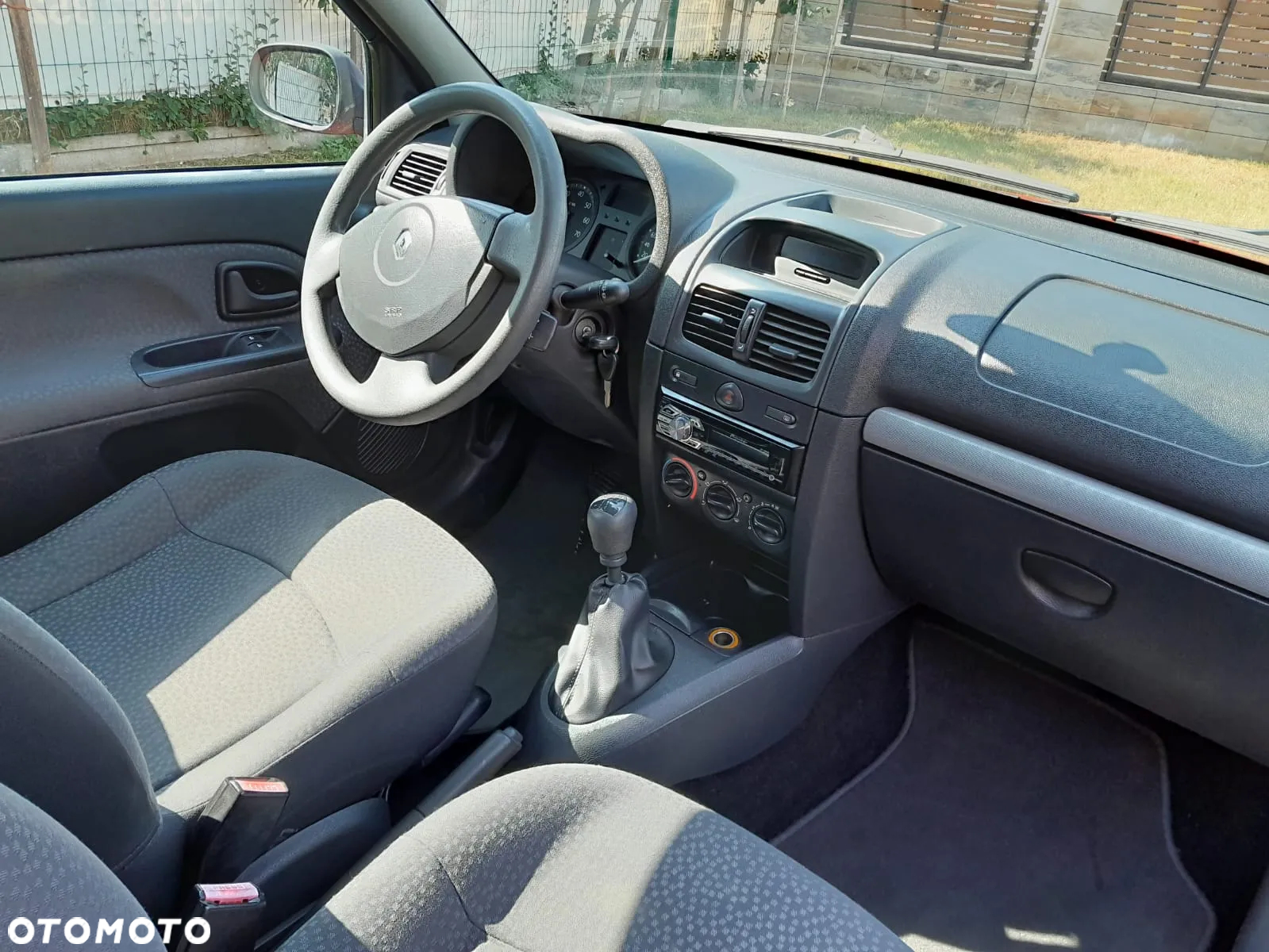 Renault Clio - 8