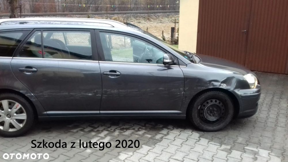 Toyota Avensis 2.0 D-4D - 18