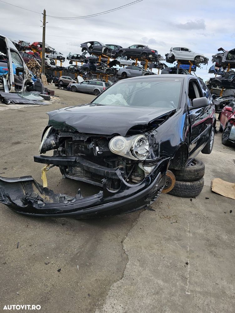 Bara spate 6q6807521 Volkswagen VW Polo 4 9N [2001 - 2005] 1.2 benzin - 12