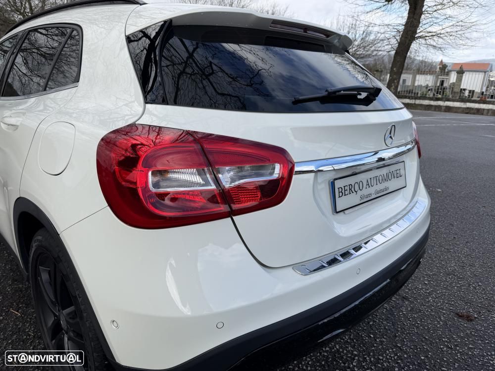 Mercedes-Benz GLA 180 d 7G-DCT Urban - 13