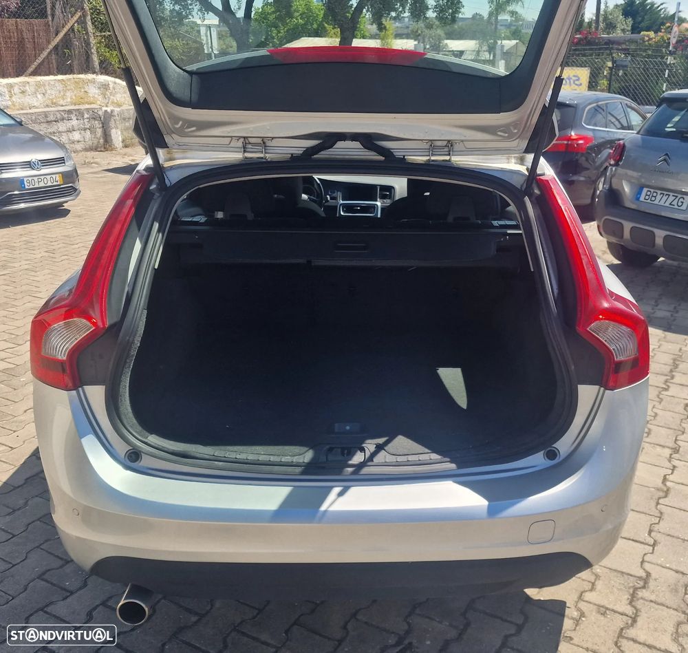 Volvo V60 DRIVe Momentum - 12