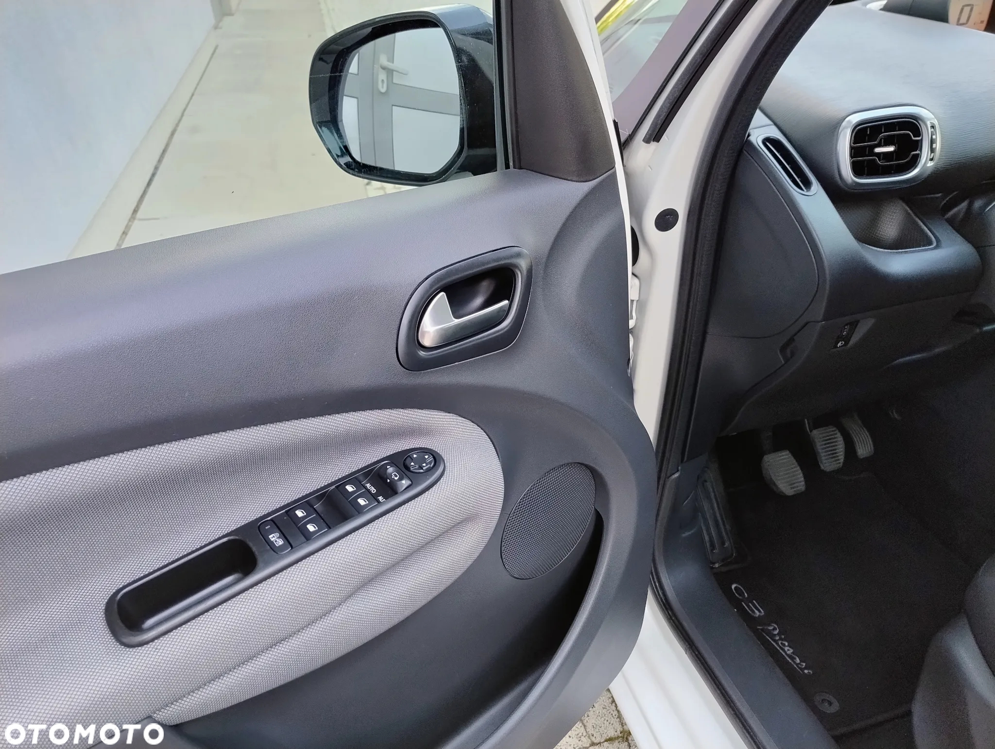 Citroën C3 Picasso 1.4i Exclusive - 16