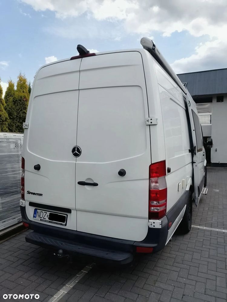 Mercedes-Benz Sprinter 319 - 17