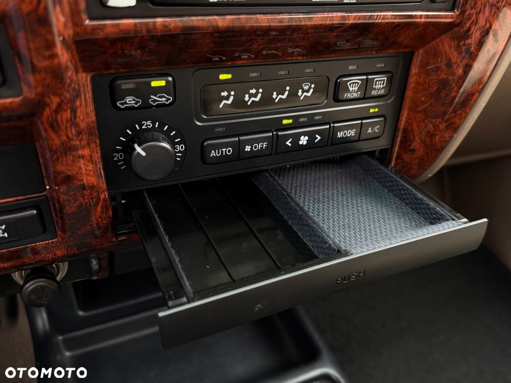 Toyota Land Cruiser - 23