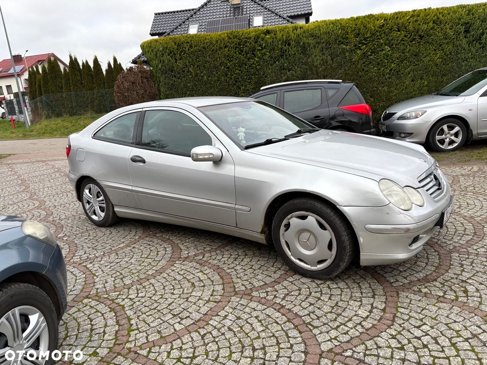 Mercedes-Benz Klasa C 200 Kompressor Sportcoupe - 11