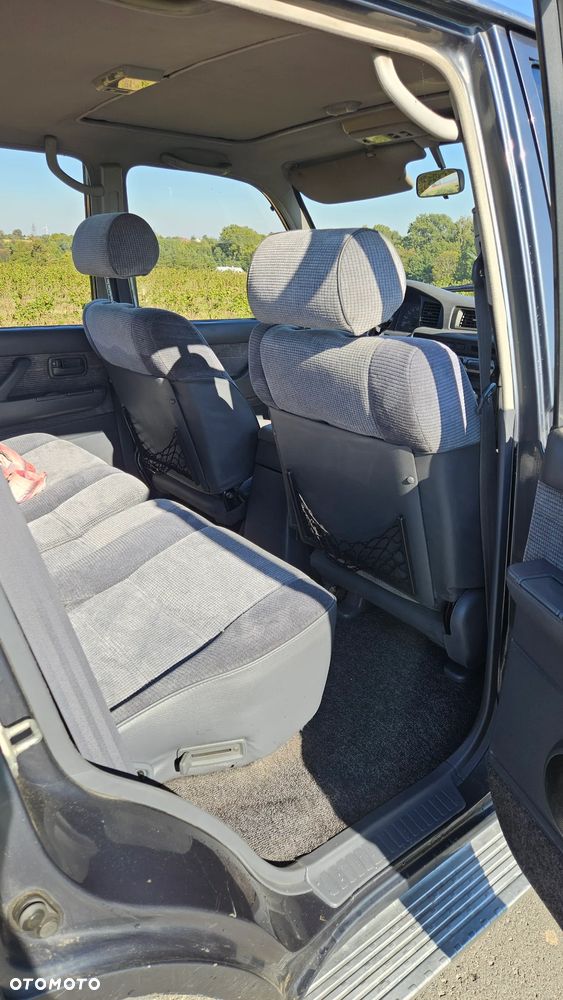 Toyota Land Cruiser - 12