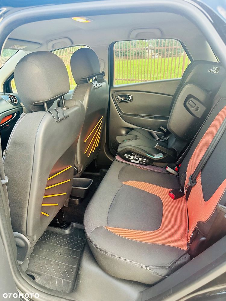 Renault Captur 1.2 TCe Helly Hansen EDC - 8