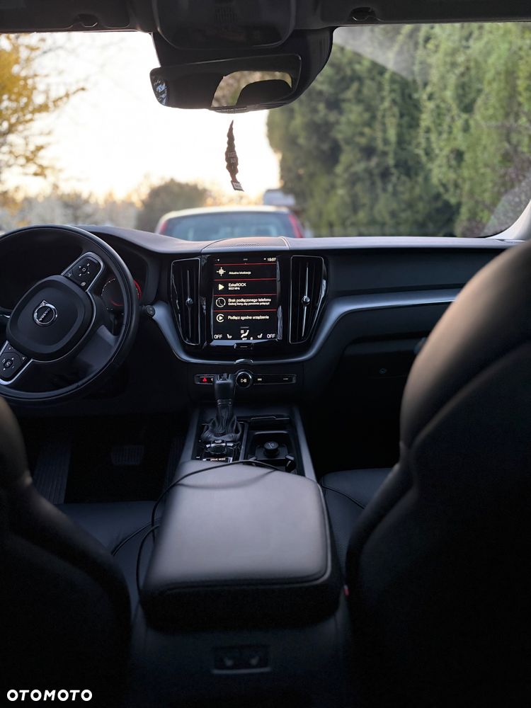 Volvo XC 60 T6 AWD Geartronic Momentum - 5