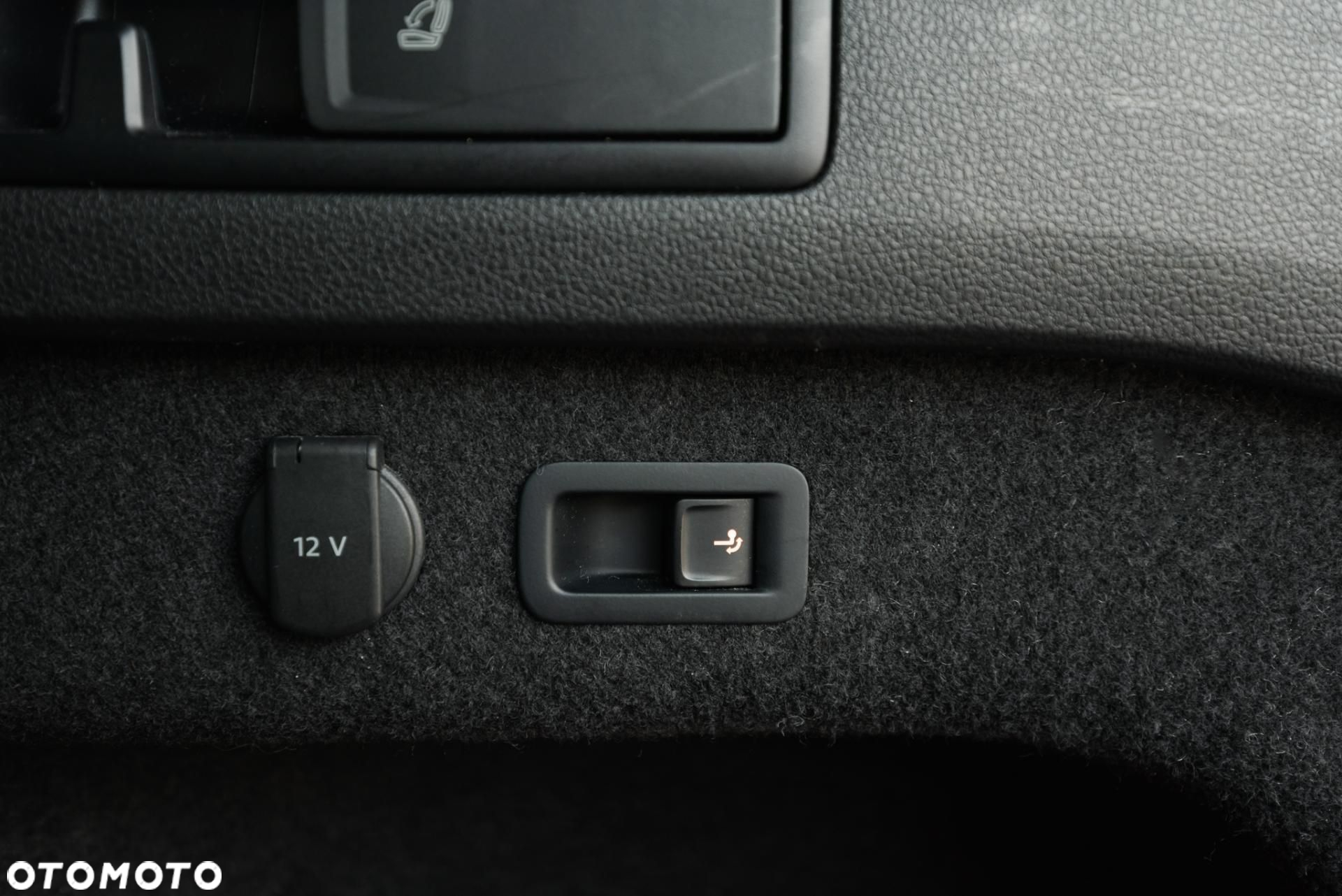 Volkswagen Passat - 37