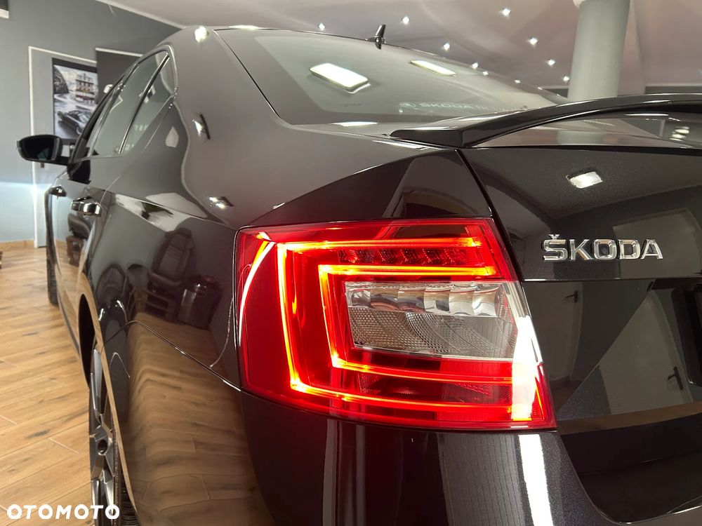 Skoda Octavia 2.0 TDI RS DSG - 25